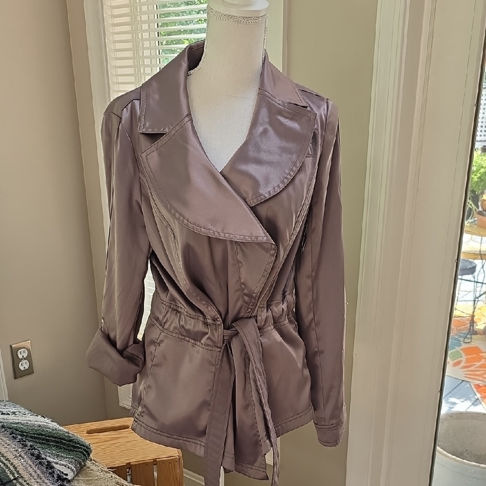 White House Black Market Taupe Satin Tie Front Jacket Unlined With Pockets